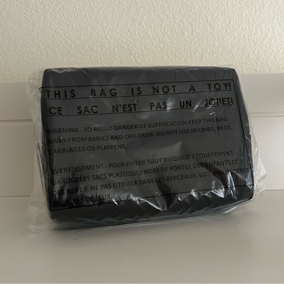 Tory Burch Cosmetic Case | NWT - Picture 5 of 6